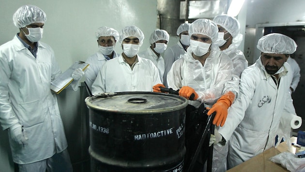 Schon lange muss sich der Iran harte Kritik an seinem Atomprogramm gefallen lassen, nun dürften ...