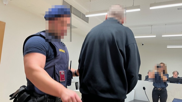 Der Mann ist amtsbekannt. Er hat 15 Vorstrafen und „wollte aufs Land flüchten“.
