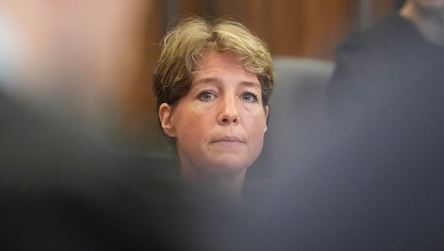 Wegen der Entführung ihrer Kinder sitzt Christina Block auf der Anklagebank. Ein Mitangeklagter ...