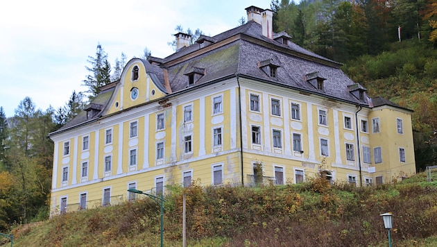 2014 wurde das Amtsgebäude der Salinen verkauft. Der Bau eines Hotels ist nun in weite Ferne ...