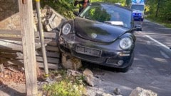 Fast wäre das Dach der Gedenkstätte auch eingebrochen. 