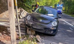 Fast wäre das Dach der Gedenkstätte auch eingebrochen. 