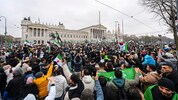 Ereignisse in der islamischen Welt spiegeln sich in Echtzeit auch auf heimischen Straßen wider.