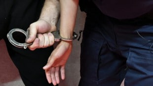 Für die Täter klickten die Handschellen, das Trauma der Frau blieb.