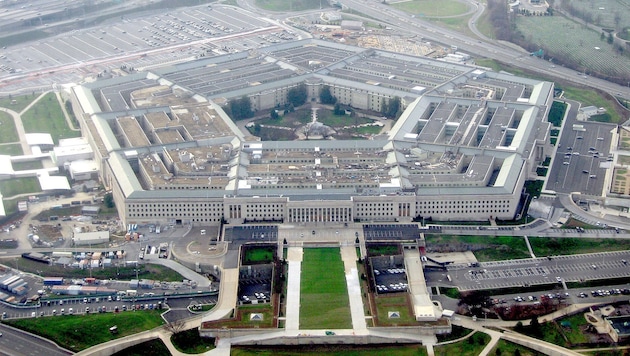 Im Pentagon arbeitet man offenbar an täuschend echten Deepfake-Internetnutzern.