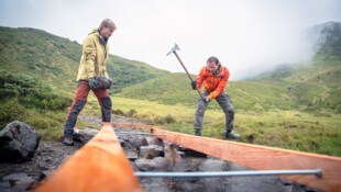 Engagierte Ehrenamtliche aus den Niederlanden helfen dem Alpenverein auch in der Nähe der ...