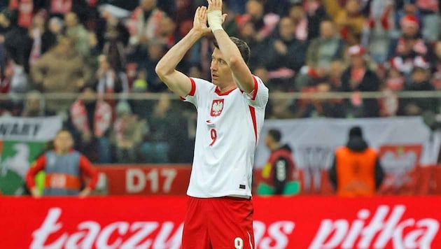 Robert Lewandowski ist wieder Polens Kapitän.