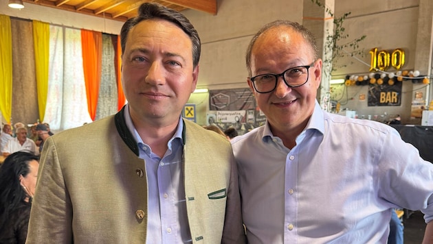 Eine erste Annäherung zwischen Martin Winkler (re.) und FPÖ-Chef Manfred Haimbuchner gab es ...