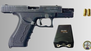 Unter anderem wurde diese Waffe bei den Verdächtigen sichergestellt.