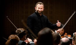 Kirill Petrenko, seit 2019 Chefdirigent der Berliner Philharmoniker, gastiert dieses Wochenende ...