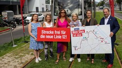 Im Bild von links nach rechts: Gemeinderätin Angelika Pipal-Leixner (Neos), Wiener Linien-Chefin ...