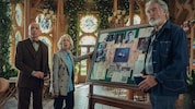 V. l.: Kingsley, Mirren und Brosnan spielen reiche Senioren, die sich mit Mordrätseln ...