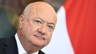 Schwierige Aufgabe: Kanzler Stocker und seine Regierung müssen sparen.