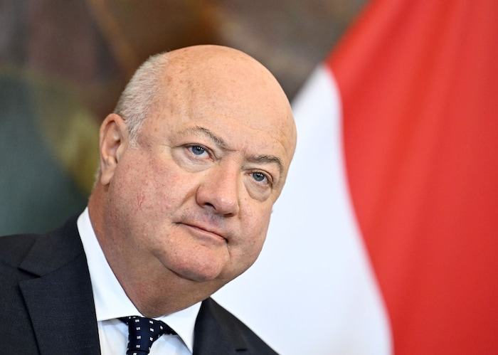 Schwierige Aufgabe: Kanzler Stocker und seine Regierung müssen sparen.