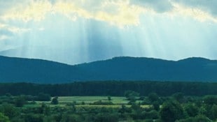 Während der Osten noch einmal die letzten Sommertage genießen darf, wird es im Westen rasch ...