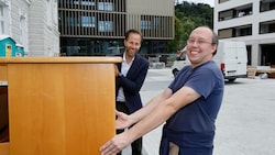 Am Campus Borromäum: Martin Kalss und Martin Fischer packen an.