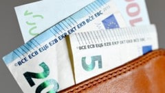Immer mehr Menschen in Österreich müssen immer tiefer ins Börserl greifen, selbst billigste ...