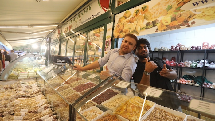 Neben den Besuchern hatten auch die Mitarbeiter am Naschmarkt ihren Spaß.