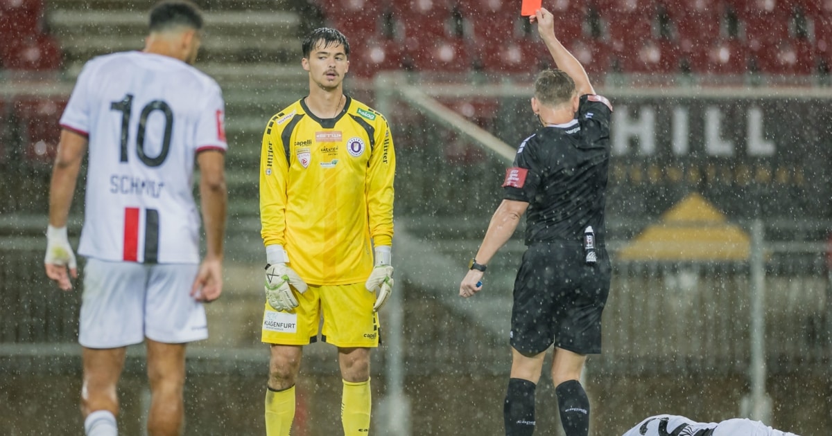 Klagenfurt vs. Admira - Goalie wird eingewechselt und sieht sofort Rot ...
