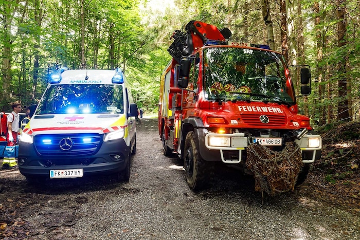 Einsatz der Rettungsmannschaften in Fraxern.