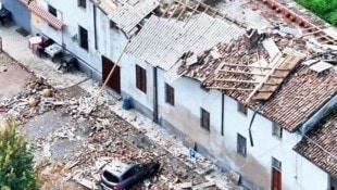 In der Nähe von Mailand hat ein Tornado mehrere Hausdächer abgedeckt.