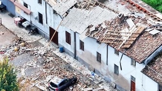 In der Nähe von Mailand hat ein Tornado mehrere Hausdächer abgedeckt.