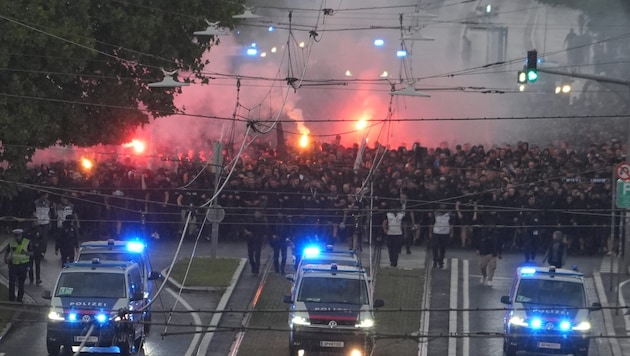 Sturms Fanmarsch zuletzt vor dem Grazer Derby – es braucht massiv Polizei.