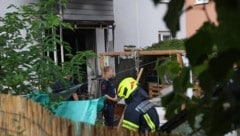 Das Feuer brach im Bereich der Terrasse aus.