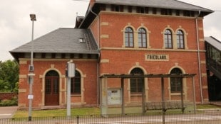 Auf diesem Bahnhof kam die 16-Jährige zu Tode.