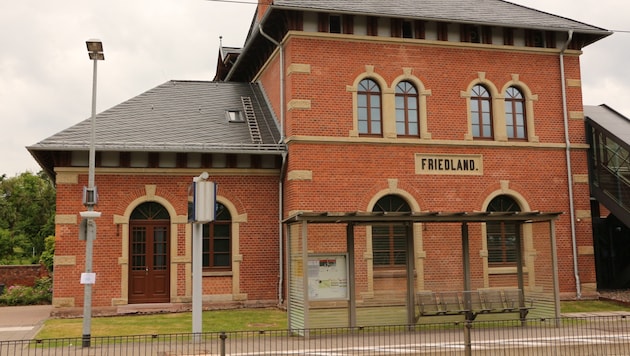 An diesem Bahnhof wurde die 16-Jährige ermordet.