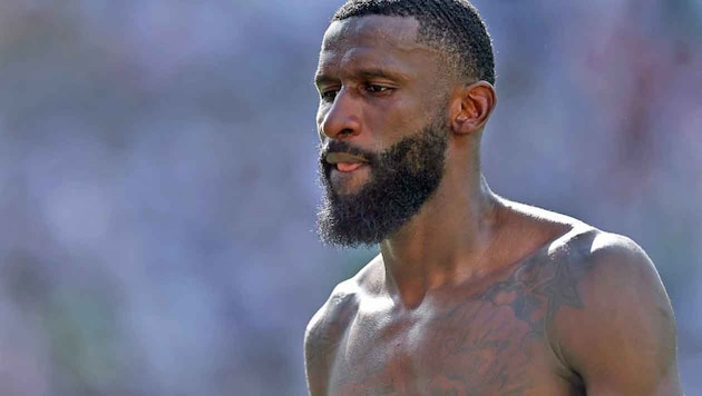Antonio Rüdiger scheint bei Trainer Xabi Alonso einen schweren Stand zu haben.
