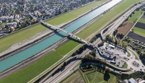 Rund 650 Meter südlich der Rheinbrücke zwischen Lustenau und Au soll die neue Radbrücke ...
