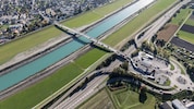 Rund 650 Meter südlich der Rheinbrücke zwischen Lustenau und Au soll die neue Radbrücke ...