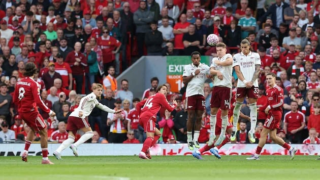 Dominik Szoboszlai (links) traf sehenswert zum 1:0 für Liverpool.