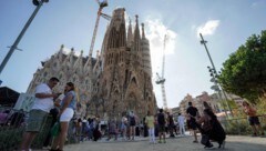 Die monumentale Basilika Sagrada Familia des katalanischen Architekten Antoni Gaudí gilt als ...