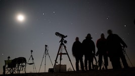 Am Sonntag hat man die seltene Chance, eine totale Mondfinsternis zu beobachten.