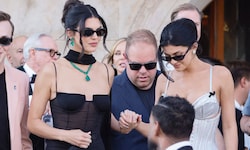 Kendall Jenner, hier mit Schwester Kylie Jenner bei der Hochzeit von Jeff Bezos in Venedig, ...
