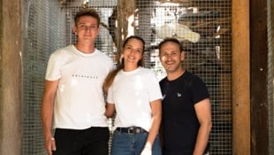 Juniorchefin Maria und ihr Freund Manuel zeigten Lese- onkel Christian ihren großen ...