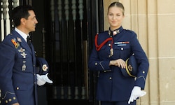 Kronprinzessin Leonor in Uniform bei ihrem Antritt in der Luftwaffenakademie in San Javier 