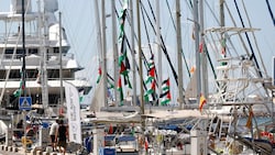 Die aus 51 Booten bestehende humanitäre Mission ist in internationalen Gewässern südlich von ...