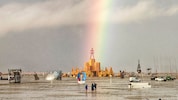 Auf dem Burning Man Festival ist eine Frau überraschend Mutter geworden.