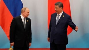 Putin und Xi trafen in Tianjin aufeinander.