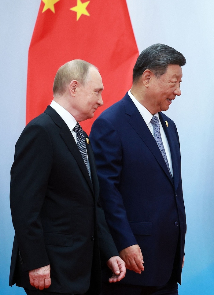 Putin in Xi Jinping bei dem Gipfel in China