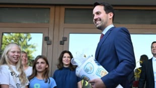 Bildungsminister Christoph Wiederkehr (NEOS) hat zu seinem ersten Schulstart als Minister eine ...