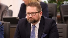 ÖVP-Klubobmann Wolfgang Mayer kontert der Schellhorn Kritik.