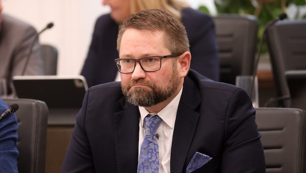 ÖVP-Klubobmann Wolfgang Mayer kontert der Schellhorn Kritik.