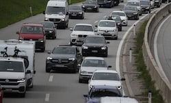 Der Unfall passierte auf der A1 nahe des Salzburger Flughafens.