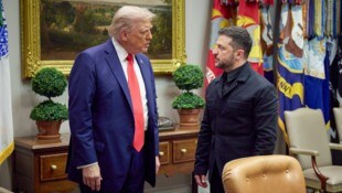 Trump und Selenskyj bei einem Treffen im Weißen Haus Mitte August