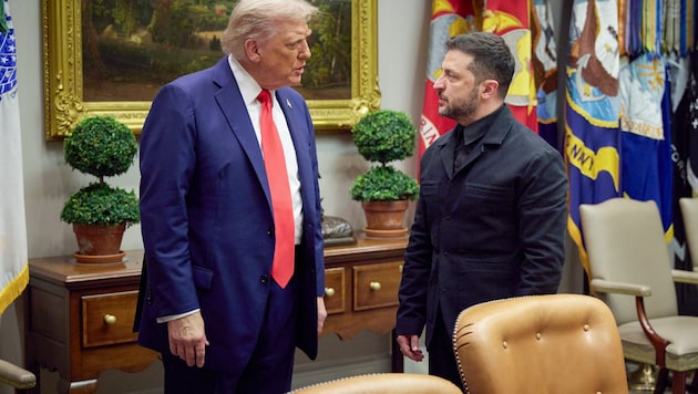 Trump und Selenskyj bei einem Treffen im Weißen Haus Mitte August