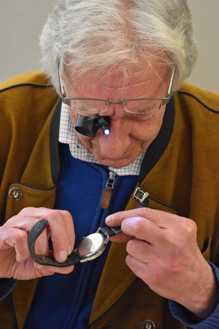 Auch um Uhren kümmert man sich im Reparaturcafé, aber es wird noch ein Spezialist gesucht.